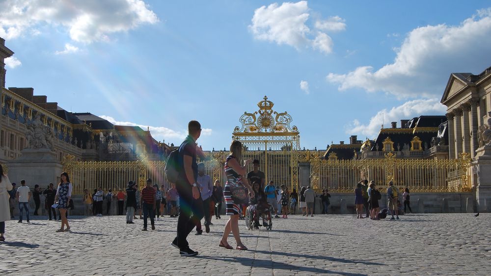 Palace of Versailles: Priority Entrance Ticket + Guided Tour