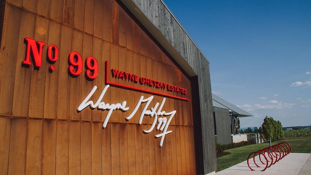 Niagara Falls Beer, Whisky, or Wine Tasting Small-Group Tour