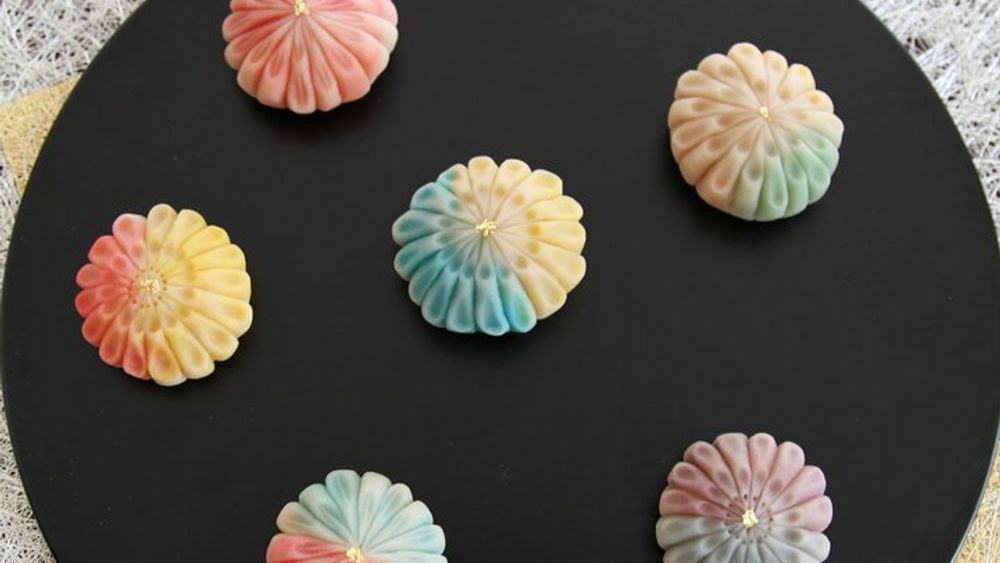 Make Traditional Sweets Nerikiri & table style of tea ceremony