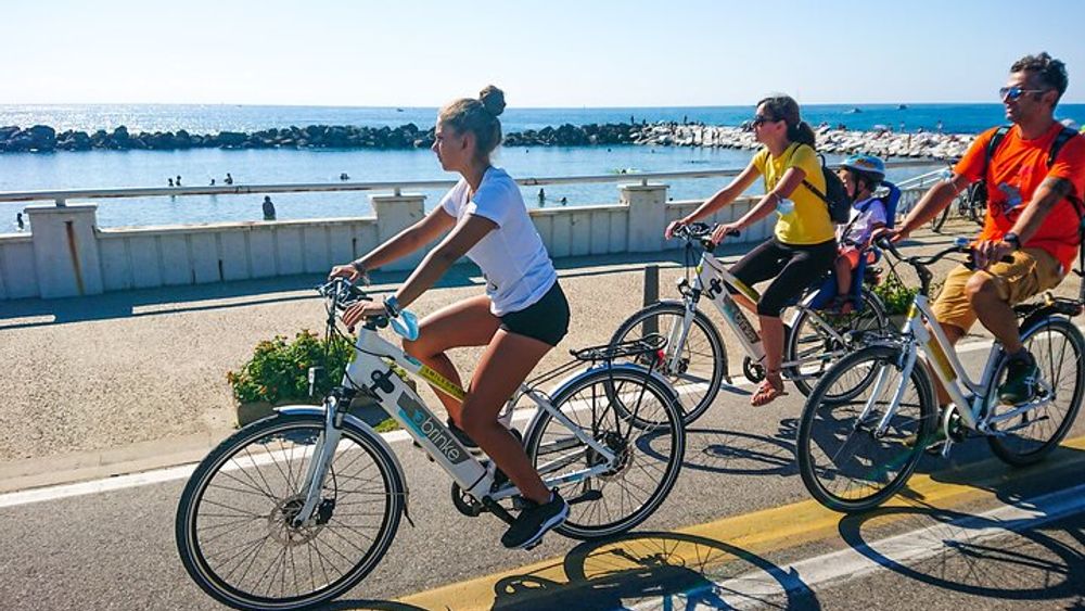 Cycling to the Sea by E-Bike along the "Trammino" Cycle Path