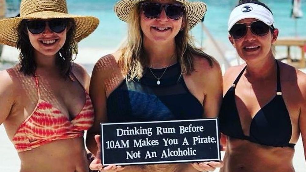 BVI - Beach Bar Tour (Foxy's, Soggy Dollar, Willy-T)