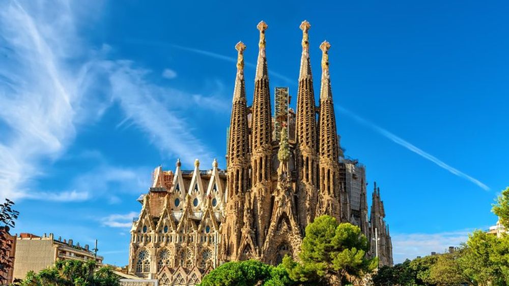 Barcelona Tour with Skip the Line Park Guell, Sagrada Familia