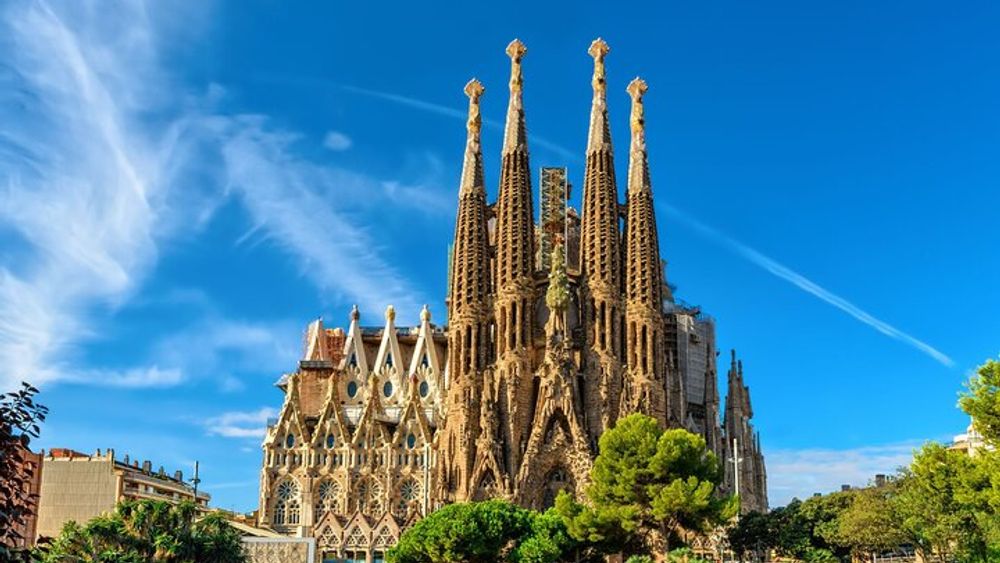 Barcelona in a Day Tour: Sagrada Familia, Park Guell & Old Town