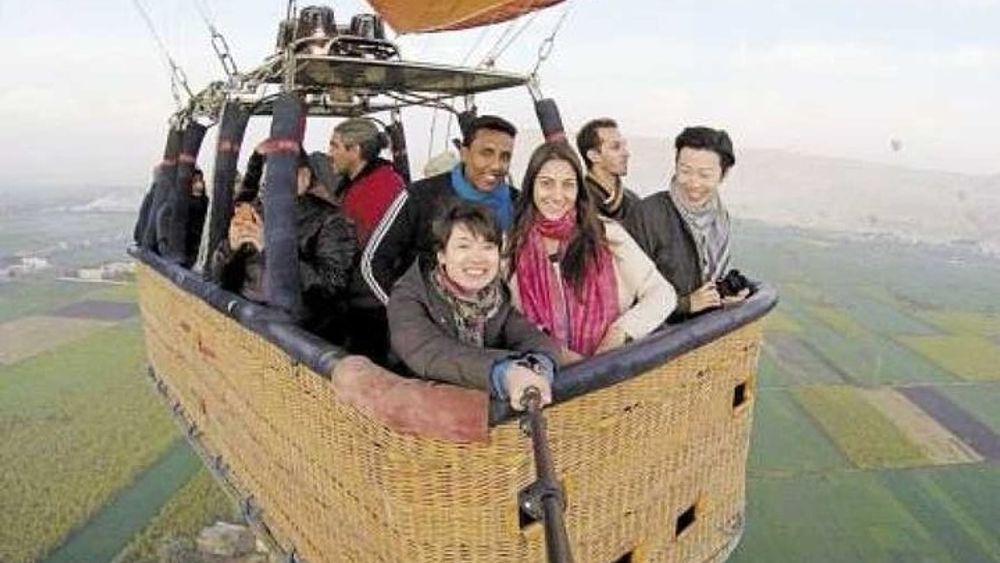 Luxor Day Tour with Carriage and Hot Air Balloon Rides
