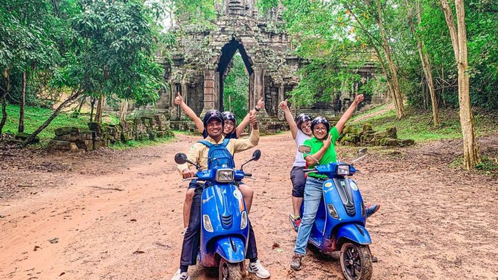 Full-Day Angkor Wat Vespa Tour