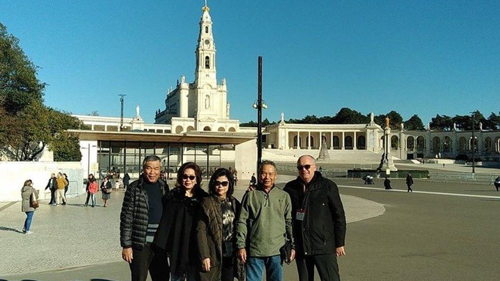 Lisbon Small-Group Fatima, Batalha, Nazare, Obidos Tour