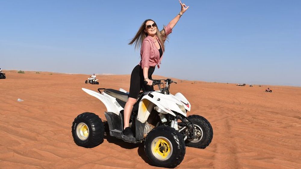 Dubai: Desert Safari, Quad bike and Sand boarding with BBQ Dinner