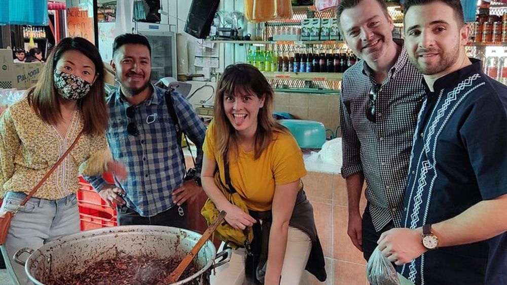 Immersion Tour and Oaxaca Markets, All gastronomy included