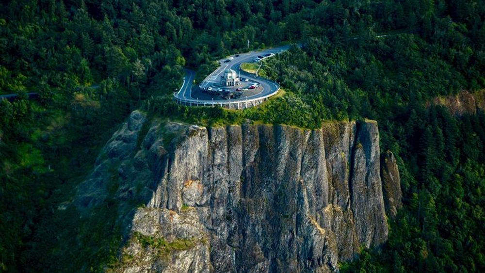 Beautiful Columbia River Gorge Air Tour