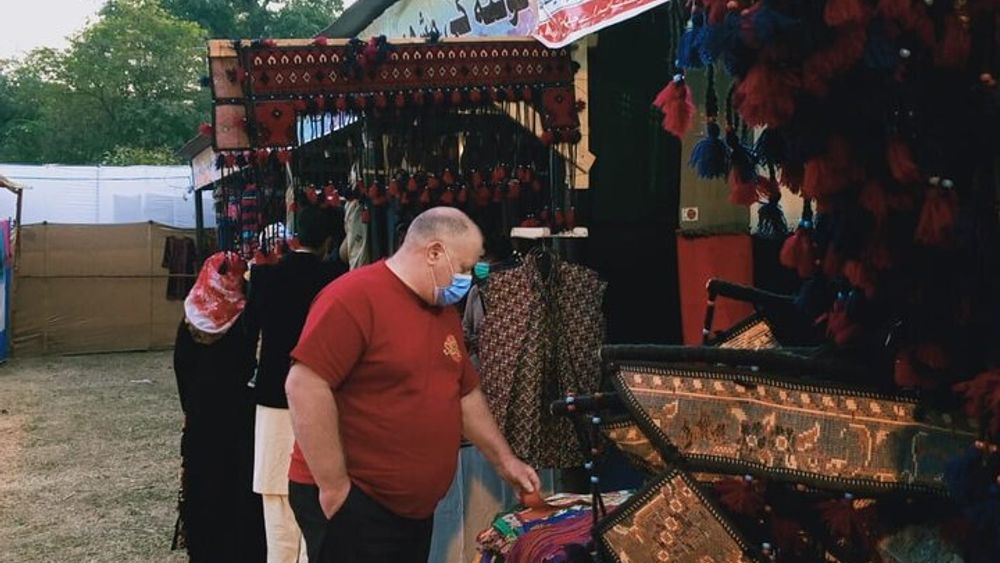 Shopping Tour: Full Day Islamabad Markets Exploration Tour