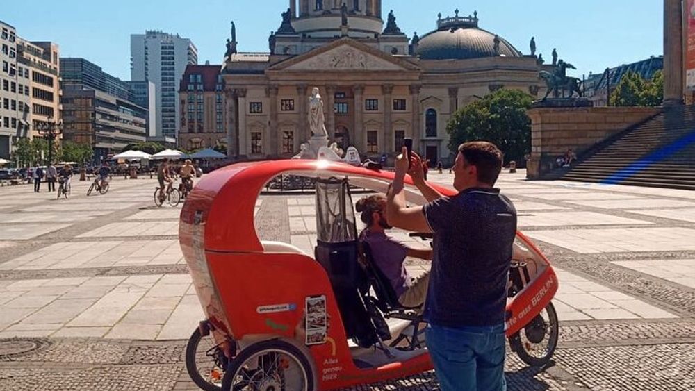 Individual City Tour - Rickshaw Sightseeing in Berlin