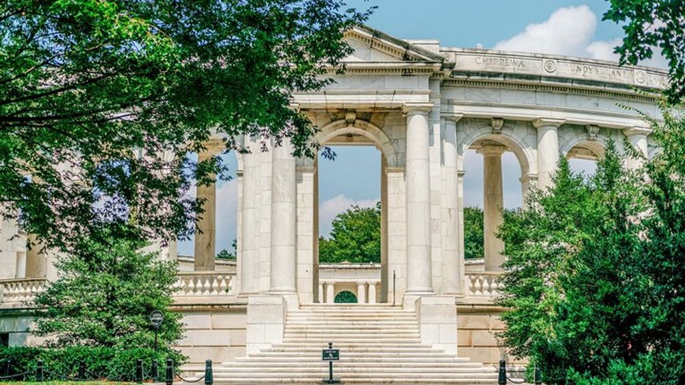 1.5 Hour Arlington Cemetery Guided Walking Tour with Tomb of the Unknown Soldier