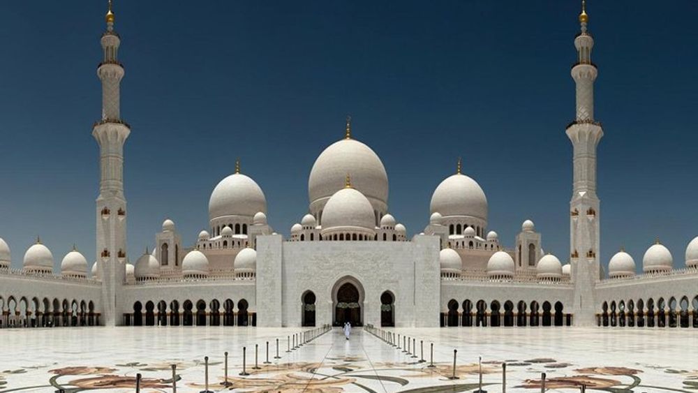 Full-Day Abu Dhabi Tour with Lunch from Dubai