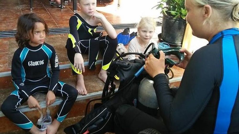 WaterColors - Kids' Discover Scuba Diving in Boracay for 10 years old and up