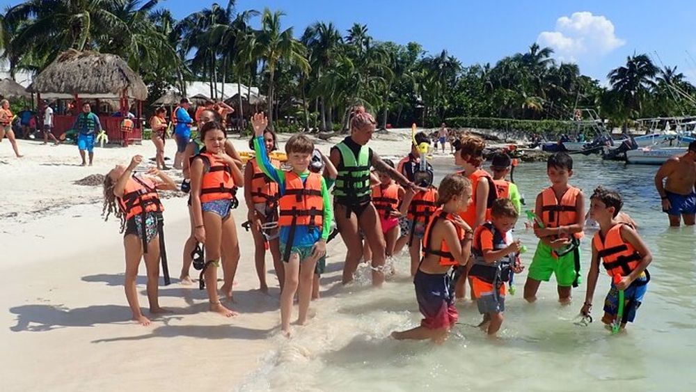 Marine Biology Experiences for families