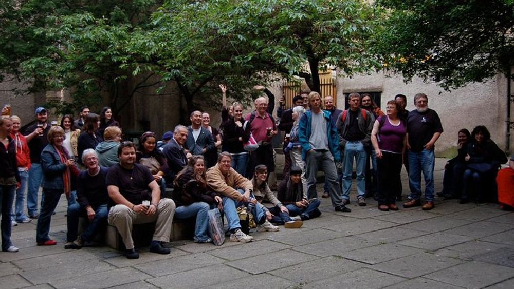 Edinburgh: Literary Pub Tour of the Old and New Towns
