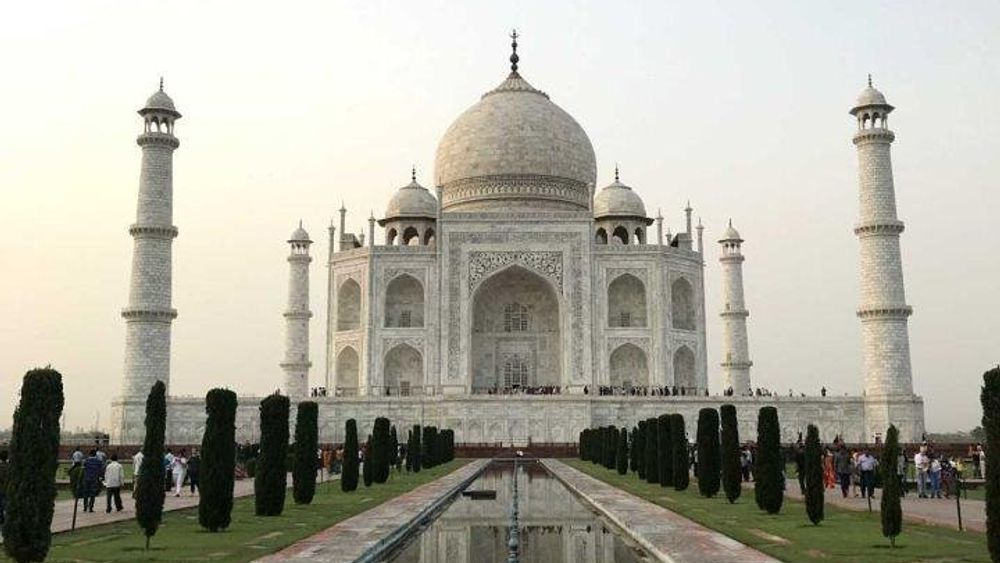 Agra: Taj Mahal Skip-the-Line Entrance Ticket