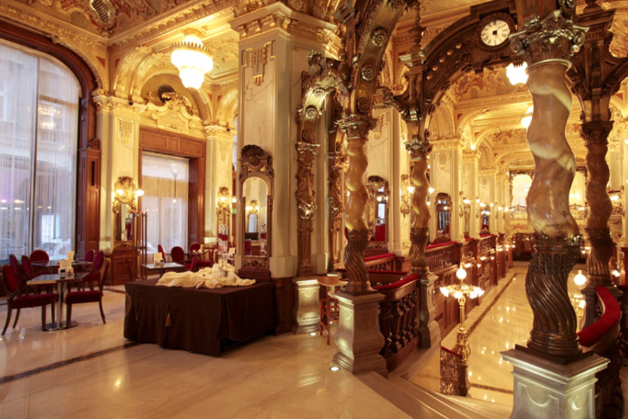 Cafe Wandering: The Literature and History of Budapest tour