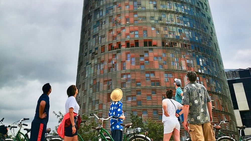 Eco-friendly Barcelona Bike Tour from a Local Perspective