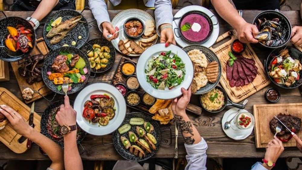 Sharing plate food tour in Berlin