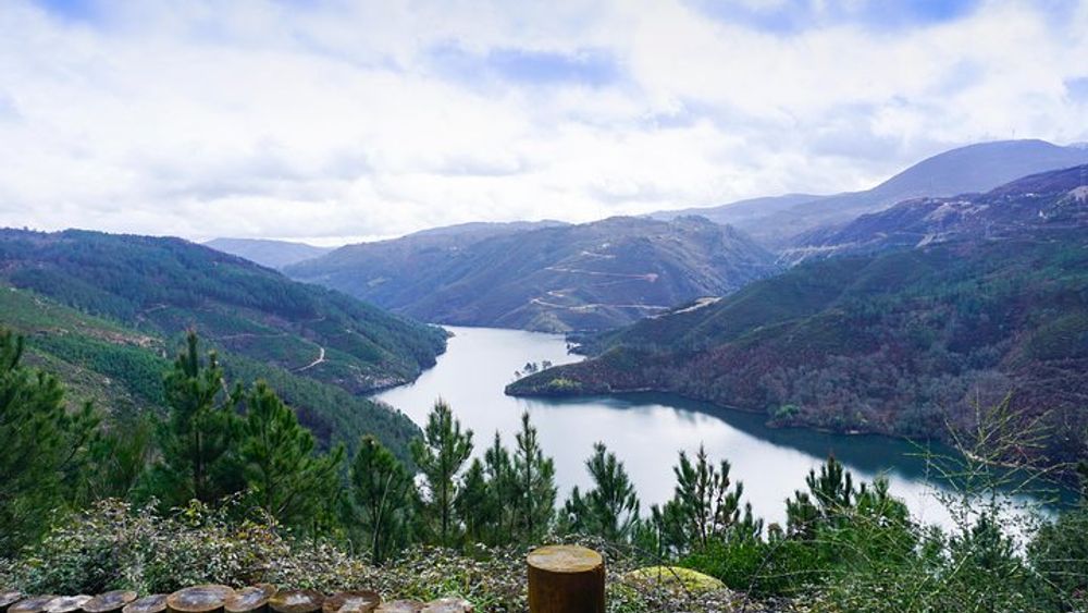 Waterfalls, lagoons & old village in Gerês Park with Lunch Included
