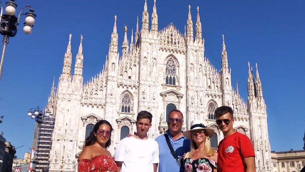 Milan Must-See Sites Guided Tour with Skip-the Line Tickets to Duomo & Cathedral