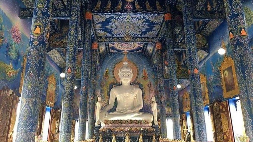 Chiang Rai Tour from Chiang Mai with Temples and Bann Dam