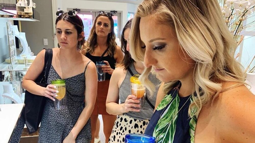 Shopping Tour with Wine Tasting in Charleston