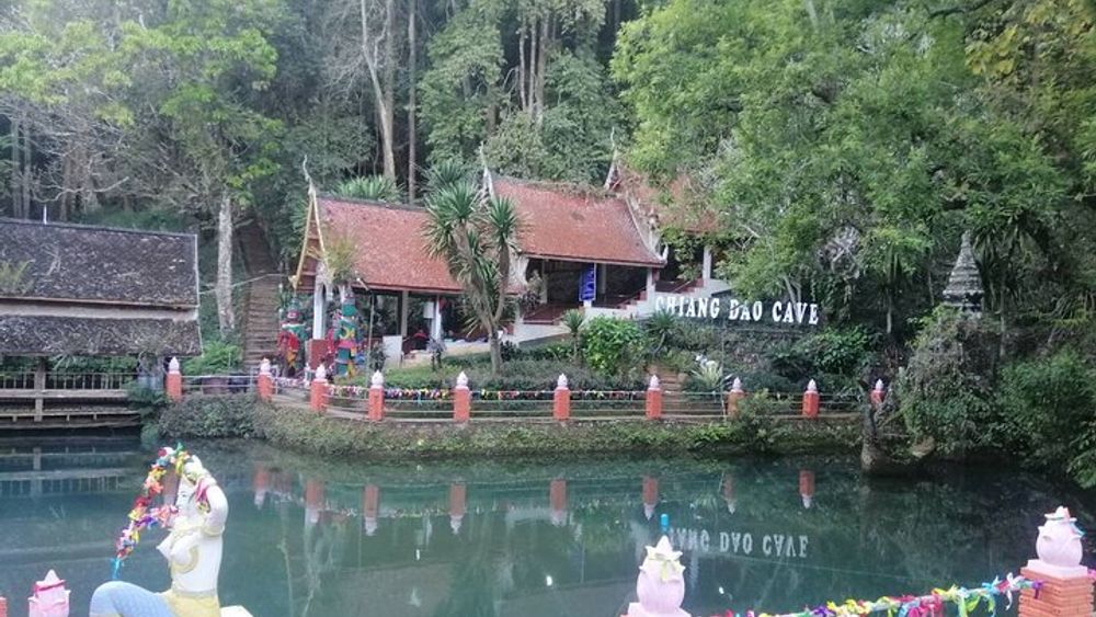 Visit Dantewada, Bua Tong Sticky Waterfall, Tham Bua Tong Cave