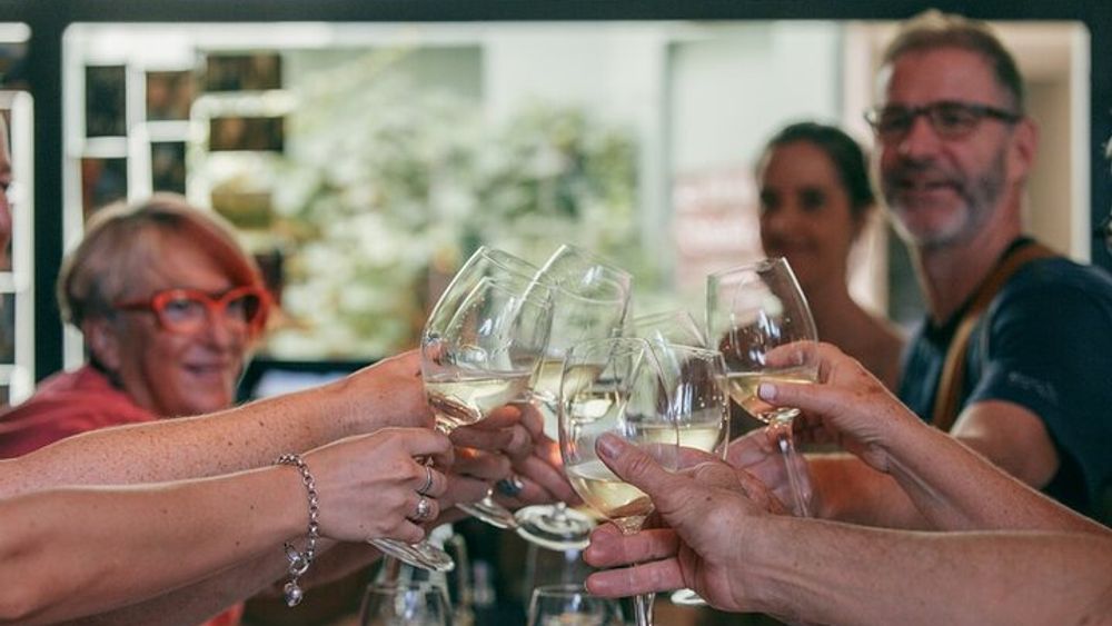 Barcelona El Raval and Poble Sec Tapas and Wine Tasting Tour
