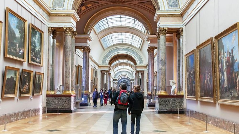 Louvre Museum Skip the Line Access Guided Tour