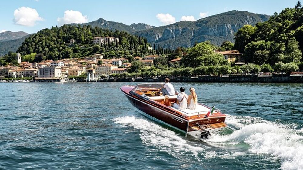 Luxury Wooden Cadenazzi Tour on Lake Como