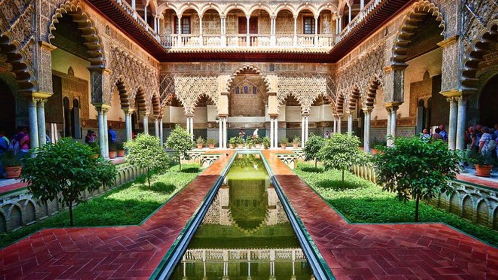 Alcazar and Cathedral of Seville Tour with Skip the Line Tickets