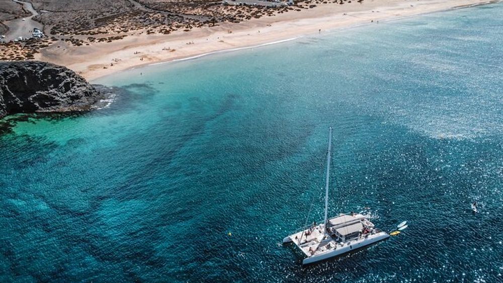Lanzarote Papagayo Beaches Catamaran Cruise with Lunch, Drinks