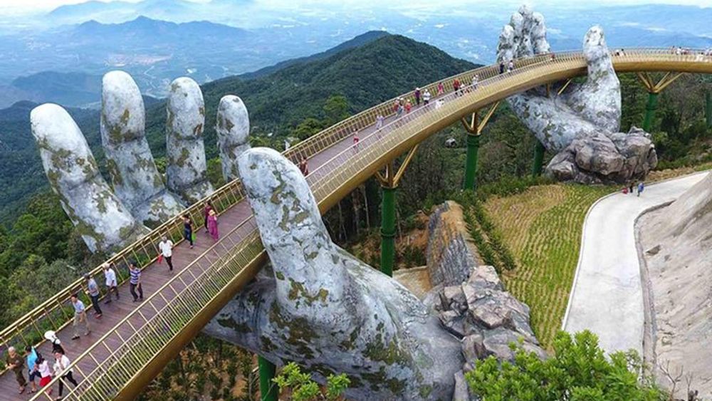 Ba Na Hills - Golden Brigde included Buffet lunch 1 day trip