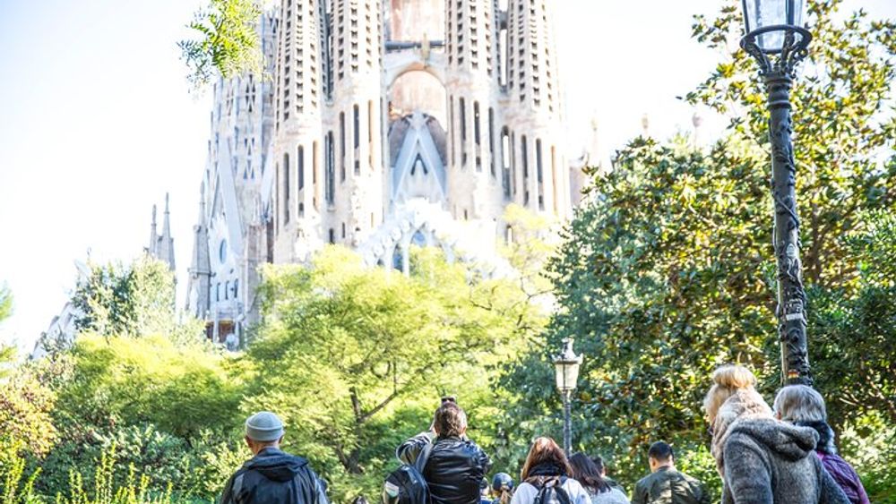 Fast Track Sagrada Familia English Guided Tour