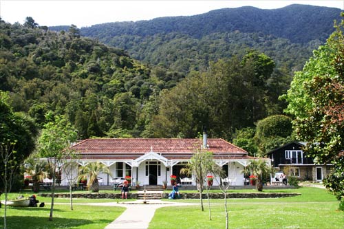 Day in the Sounds Furneaux Lodge