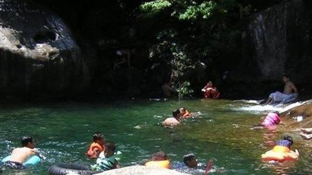 Hue to Hoi An via Hai Van Pass and Elephant Springs or vice versa