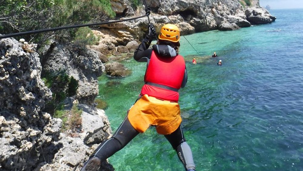 Coasteering at Portinho da Arrábida