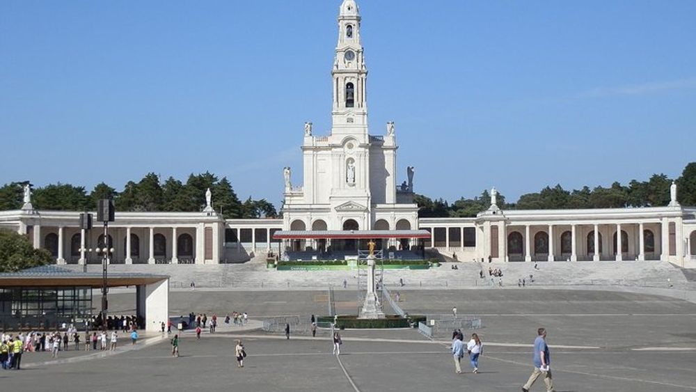 Prívate tour to Fátima, Batalha, Nazaré and Óbidos
