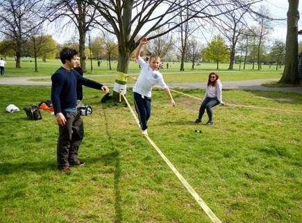 10. Slacklining