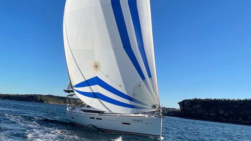 Sydney Harbour: 3-Hour Hands-On Sailing Experience on Luxury Yacht