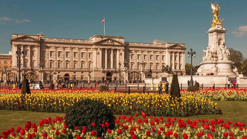 London: Westminster Self-Led Murder Mystery Game and Tour