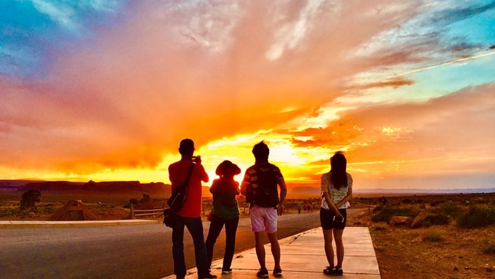 Monument Valley: Sunset Tour and Navajo Culture