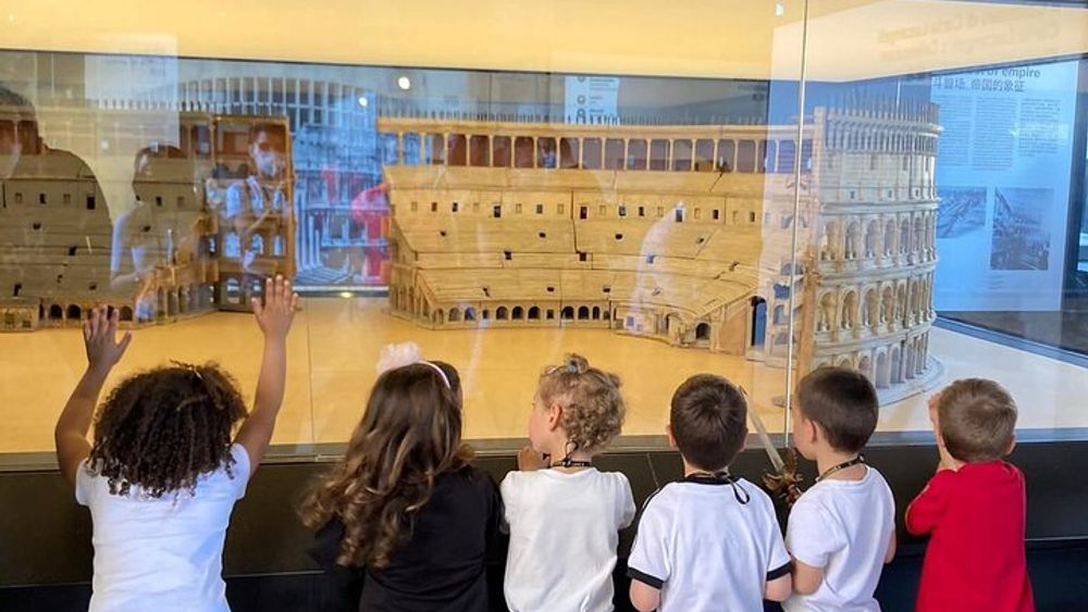 Colosseum Family-Friendly Guided Tour with Game