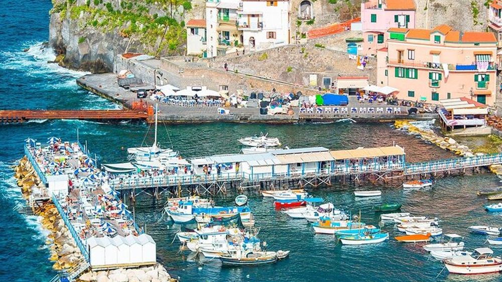 Sorrento walking tour with limoncello tasting