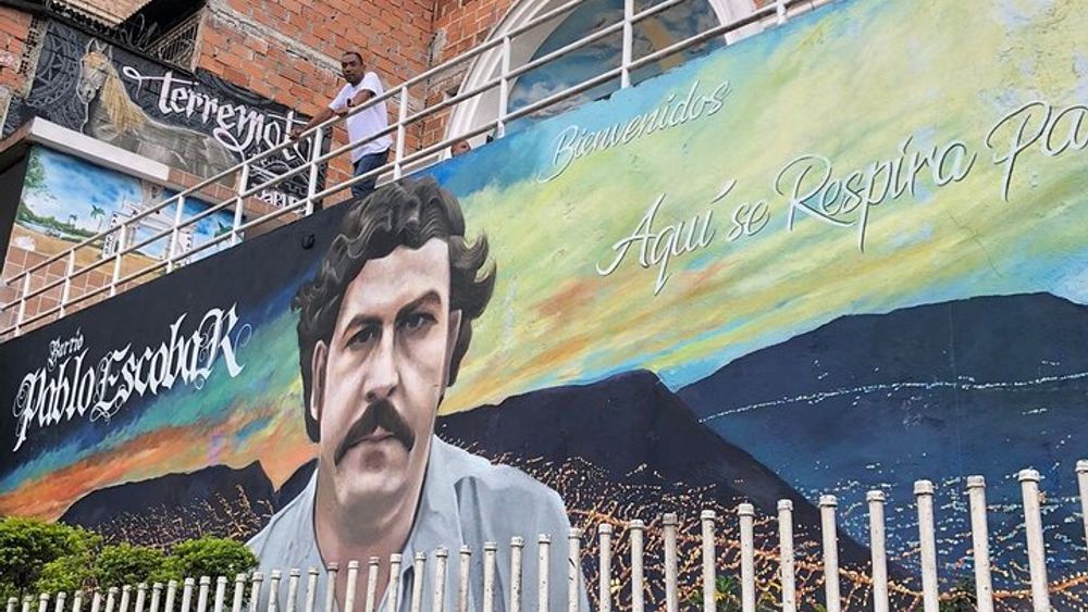 Guided Cultural Tour of Medellín Pablo Escobar and Comuna 13