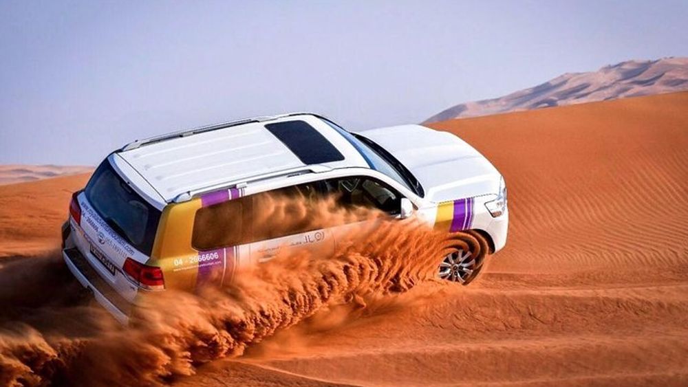 Desert Safari from Dubai via 4x4 plus Belly Dancing and Dinner