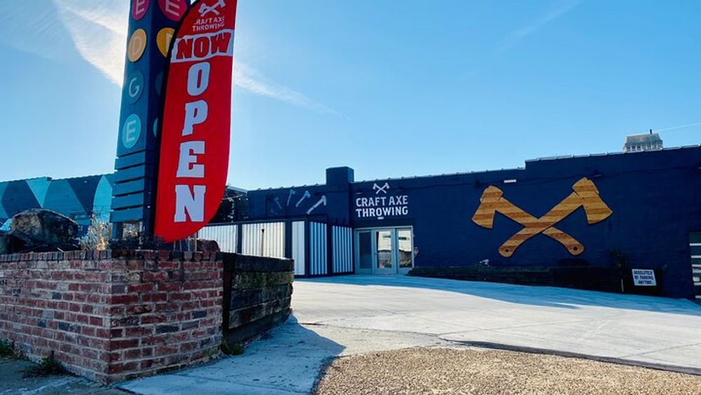 Axe Throwing Experience in Memphis Tennessee