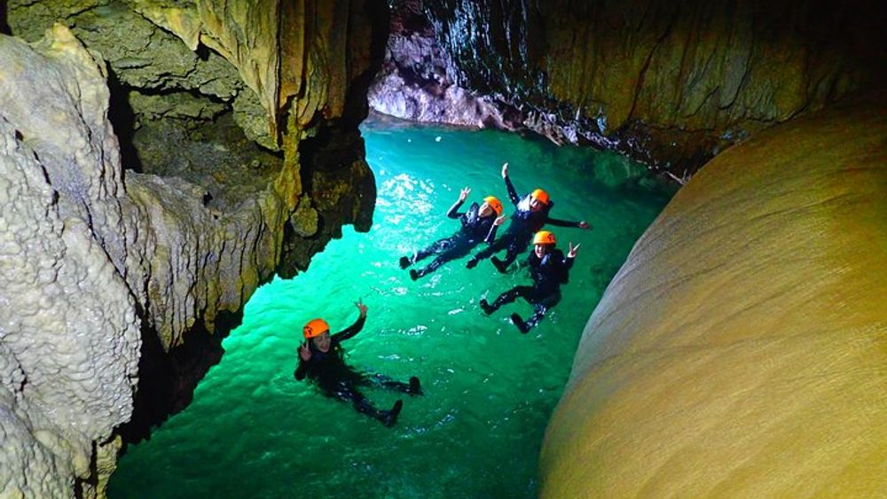 Pumpkin Limestone Caving & Sea Turtle Snorkelling